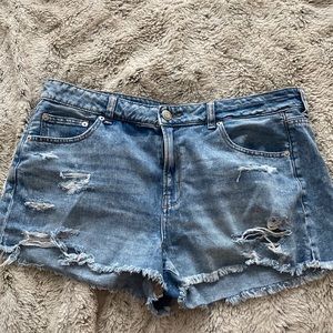 American Eagle Tomgirl Shortie